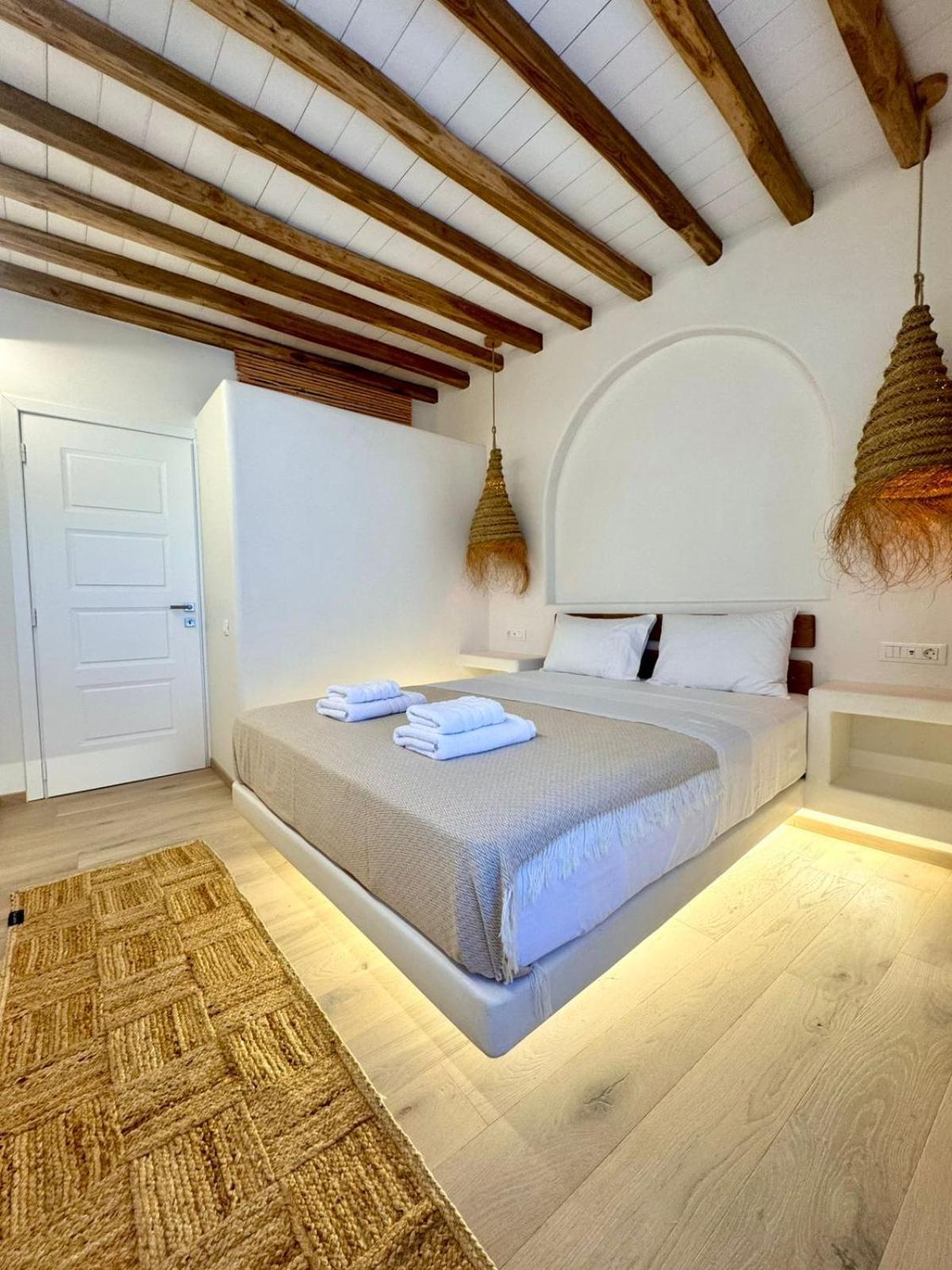 Mykonos Down Town Apartment